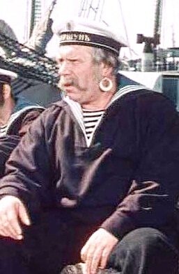 моряк и серьги